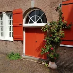 Het Pakhuis 쉬담